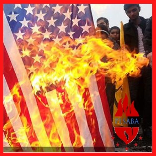 آتش زدن پرچم آمریکا به دست معترضان