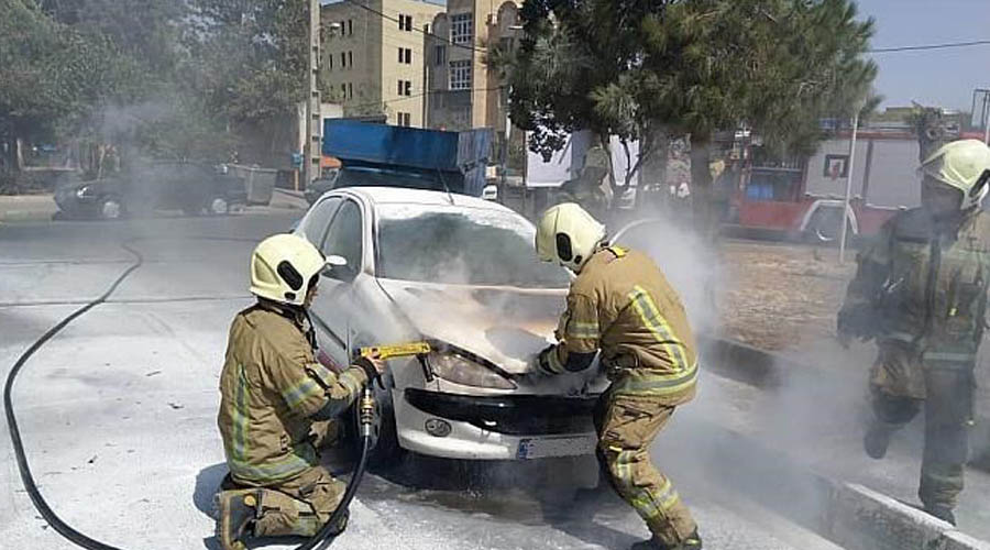 به دلیل گرمای شدید در اصفهان 128 خودرو آتش گرفت